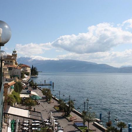 Hotel Diana Gardone Riviera Exterior foto