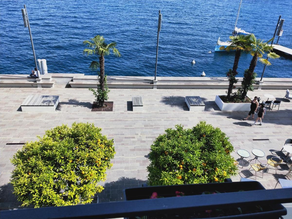 Hotel Diana Gardone Riviera Exterior foto